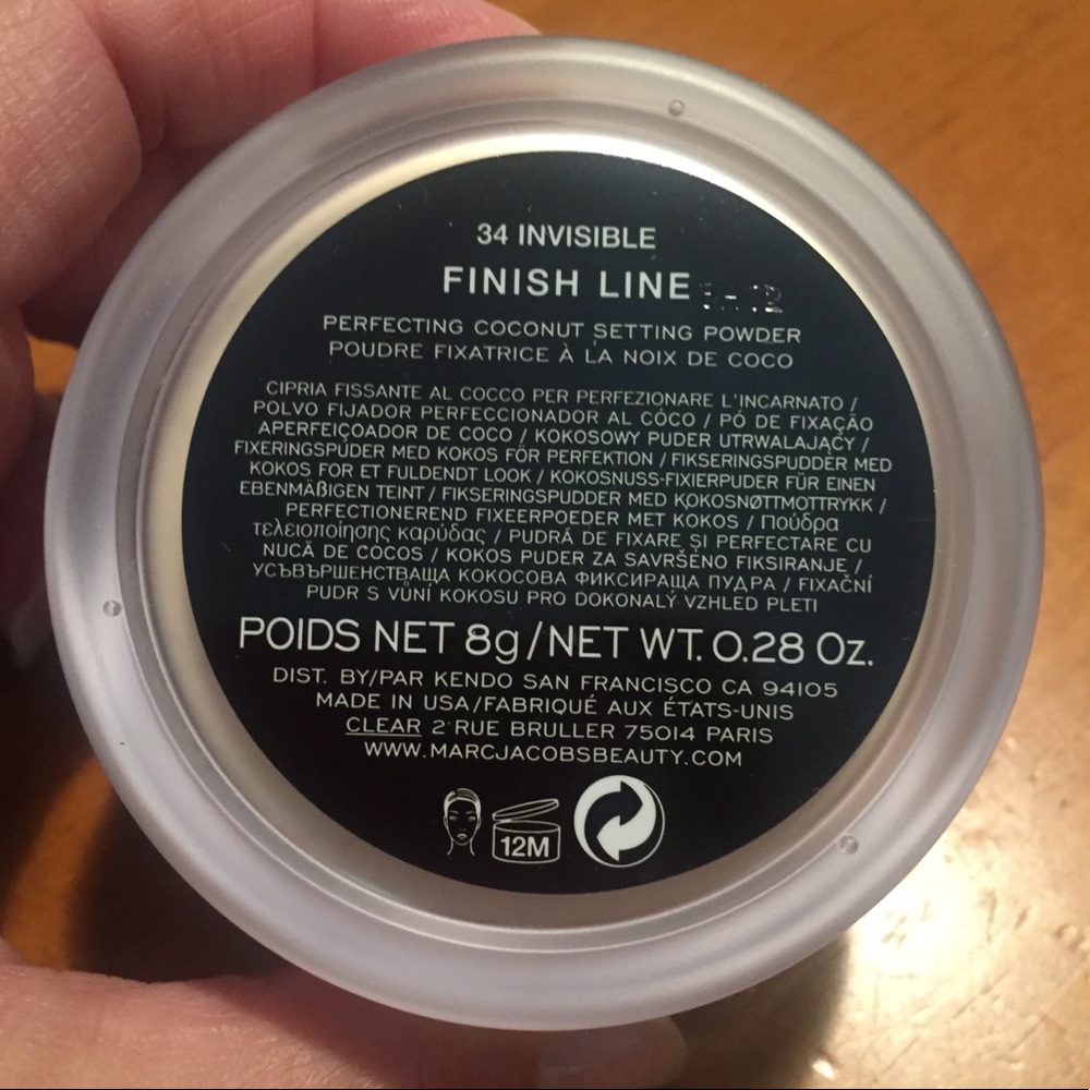 Marc Jacobs Finish Line Perfecting Coconut Setting Powder - Picture 8 of 13